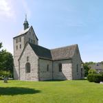 Paderborn-Neuenbeken, kath. Kirche St. Maria, Außenansicht von Nordosten. Foto: LWL/Dülberg.  (vergrößerte Bildansicht wird geöffnet)