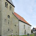 Bad Sassendorf-Lohne, ev. Kirche, Außenansicht von Südwesten. Foto: LWL/Dülberg (vergrößerte Bildansicht wird geöffnet)